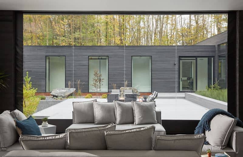 Peninsula Mobile Screens work with great windows that can overlook your porch